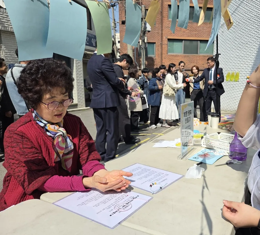 명성비전교회 : 부활절 새생명 마을축제, 웃음과 나눔이 가득했던 현장 이미지