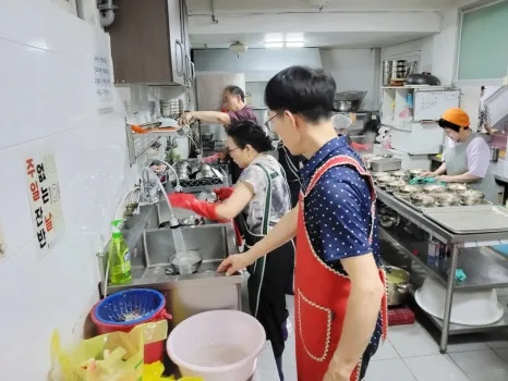 남성역 명성비전교회 : 2026년 사랑의 삼계탕 나눔 이미지